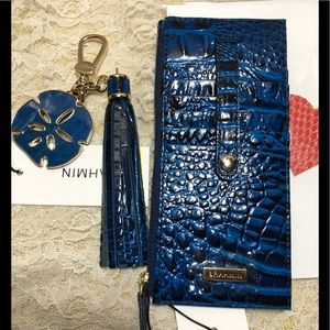 NWT BRAHMIN SAPPHIRE Credit Card Wallet & matching SAND DOLLAR TASSLE